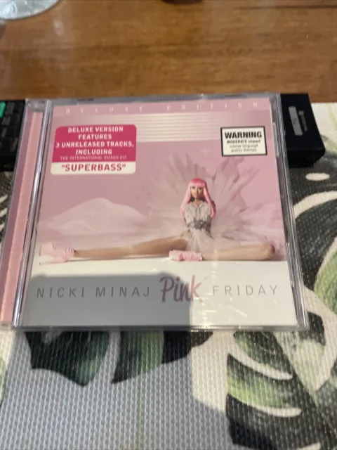 Pink Friday [Deluxe Version] by Nicki Minaj (CD, 2010) Disc Vgc