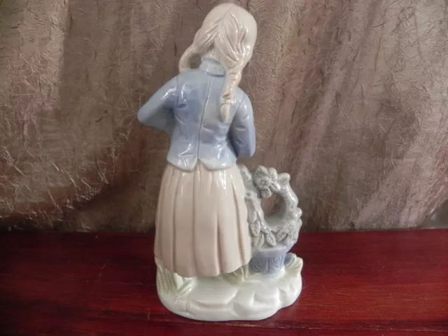 Tengra Valencia Spain Porcelain Girl Holding Cat Figurine 3