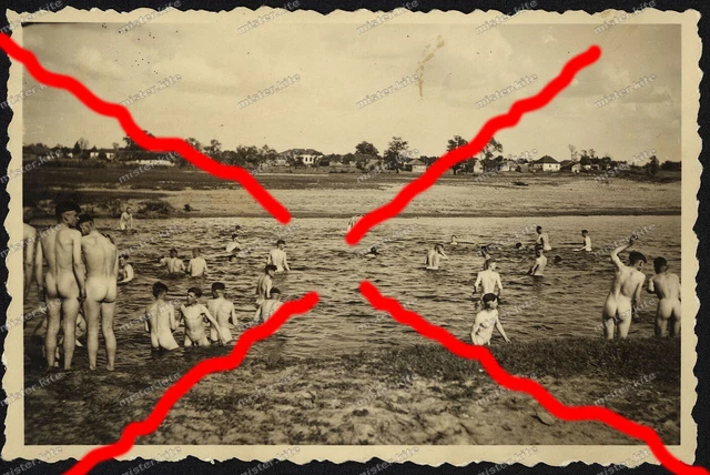 PHOTO - RUSSIA Naked Soldiers - Baden - Eastern Front - Nude Soldiers-2. WORLD WAR-4 £159.16