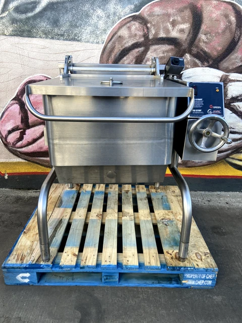 Groen 30 Gallon Gas Tilting Brazing Pan Model BPM-30G restaurant equipment food
