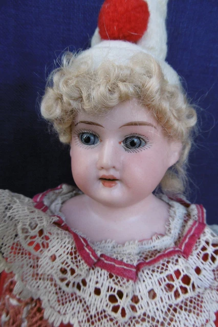 Ancienne poupée marotte en porcelaine tête marquée 1988 SC