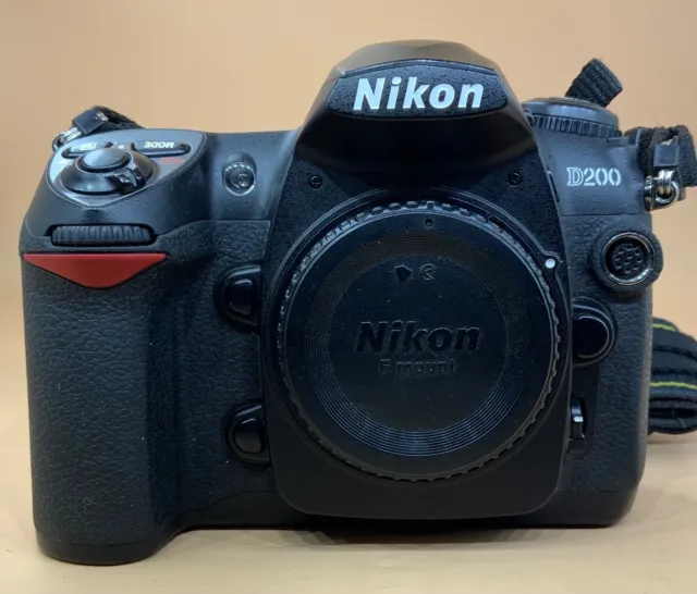 Nikon D200 10.2 MP Digital SLR Camera Black Body 4GB Battery Strap Photography