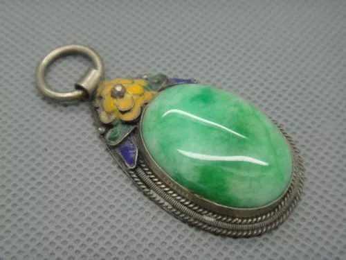 HOT SALE! Old Tibetan Style Carved Art Green Jade & Tibet Silver Pendant