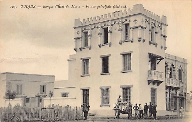 Maroc - OUJDA - Banque d'Etat du Maroc - Façade principale (côté Sud)