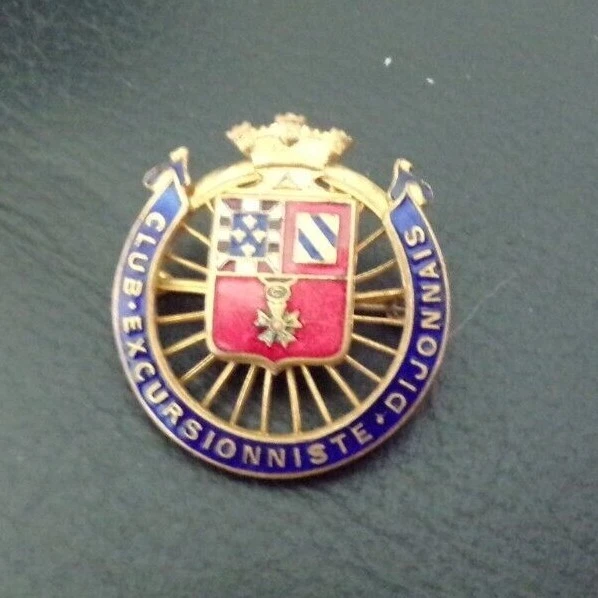Insigne Vintage Veterans Touring Club De France – Pin's Auto Collection