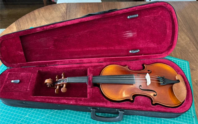 Scott Cao 1/2 Size Model STV200　2009 Amazon.com: Scott Cao Violin Outfit 1/2 Size Model STV017