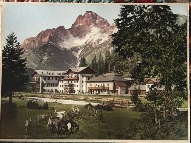Fotografia a colori Carbonin Albergo Ploner e La Croda Rossa