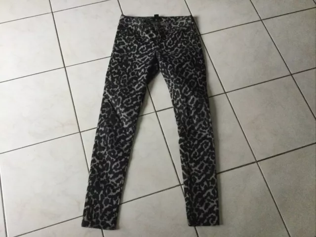 Pantalon jean H&M taille 36/38 leopard tres bon état