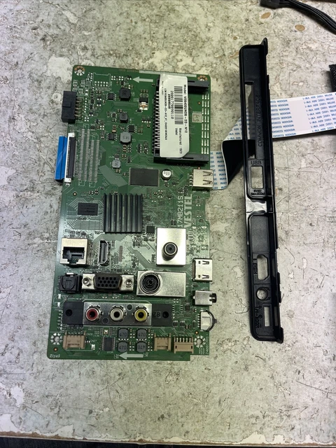 PIECES DETACHEES: Carte mère Tv Toshiba 32L3863DG 17MB211S 23592339 23538346 VES315UNDB - D'occasion en très bon état