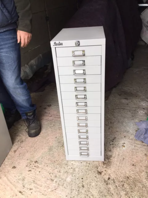 Silverlne 15 Drawer Filing Cabinet - Very Good Condition