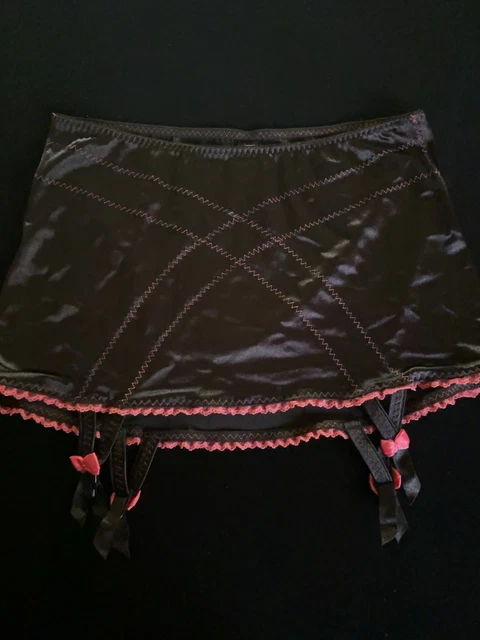 FREDERICK'S OF HOLLYWOOD - True Red - Lace Garter Belt sz Small *VINTAGE! *USA! $17.99 - PicClick FREDERICK'S OF HOLLYWOOD - True Red - Lace Garter Belt sz Small *VINTAGE! *USA! $17.99 - PicClick