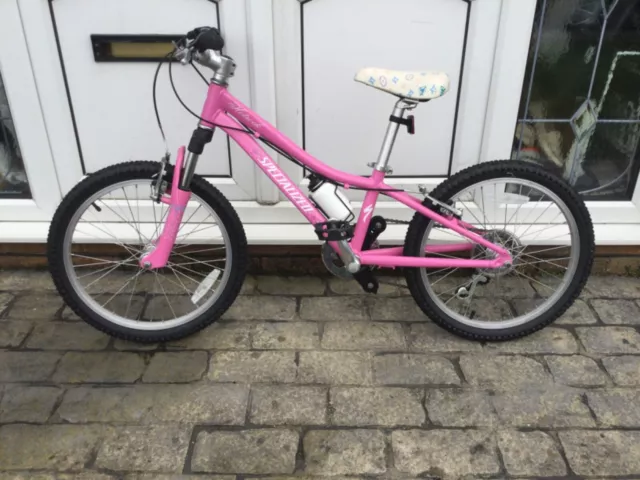 Specialized hotrock 20 store girl pink