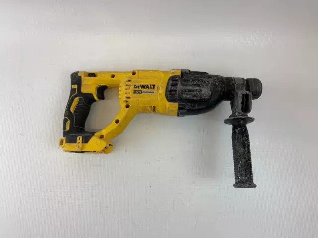 DEWALT DCH033 18V XR SDS Hammer Drill 4Ah Battery 74.00 PicClick UK