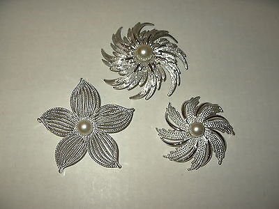 3 Large Vintage SARAH COVENTRY Silvertone & Pearl Flower Brooch Pins