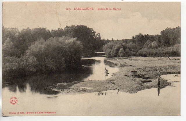 LARZICOURT - Marne - CPA 51 - Bords de la Marne -