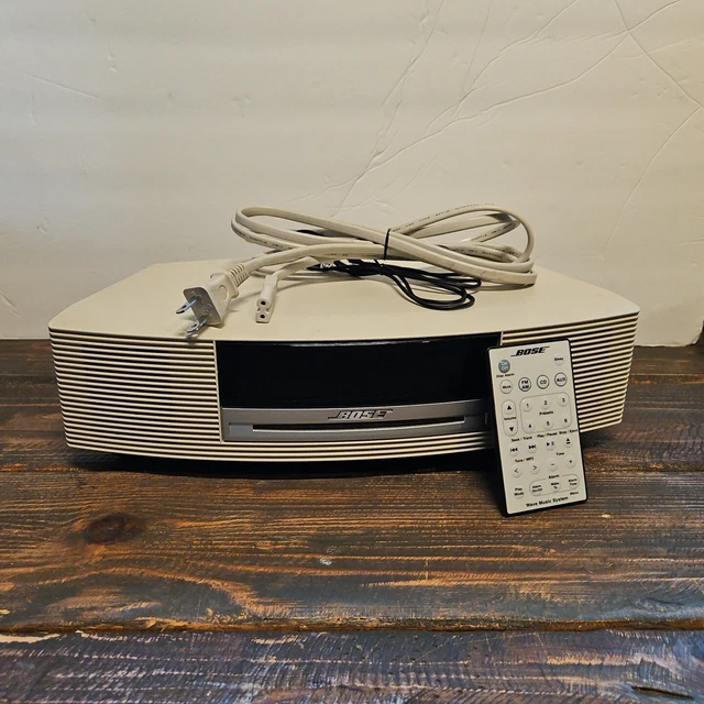 BOSE WAVE SYSTEM Cream AWRCC2 CD Radio AM/FM Alarm Clock Radio + Remote