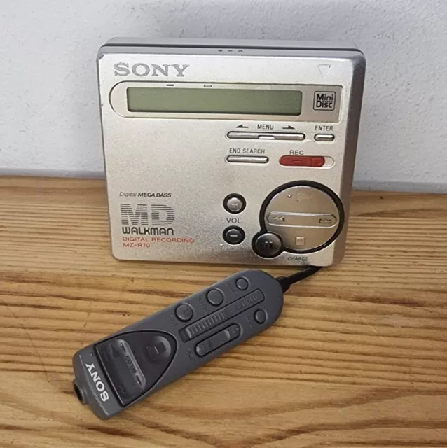 SONY MD Walkman MZ-R70 Silber Mini Disc Recorder Player + RM-MZ3R Fernbedienung