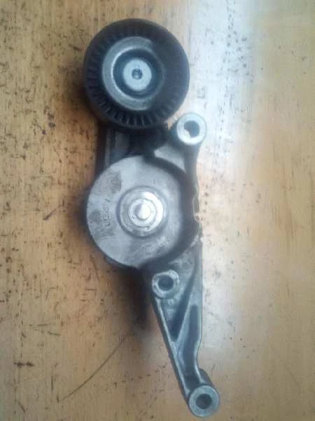 03G903315C galet tendeur pour AUDI A3 SPORTBACK 1.9 TDI 2003 153909