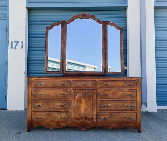Ethan Allen Country French Triple Dresser 26-5603 236  Tri-Fold Mirror Fruitwood