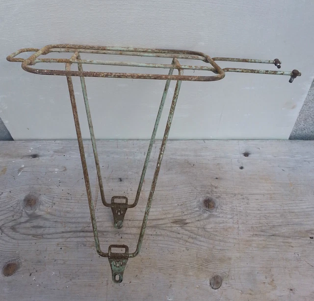 Ancien vélo avec porte, bagage pliant celle en cuir de marque Unic inscription Viriat - Vélos
