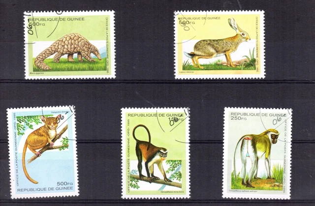 100 timbres Animaux Sauvages du Monde
