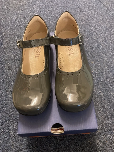 PETASIL ANNA GREY Patent Mary Jane Shoe Size Kids EU 34 UK2