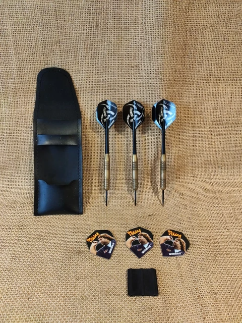 Winmau Andy The Viking Fordham flights and darts set 25grm TV Film prop