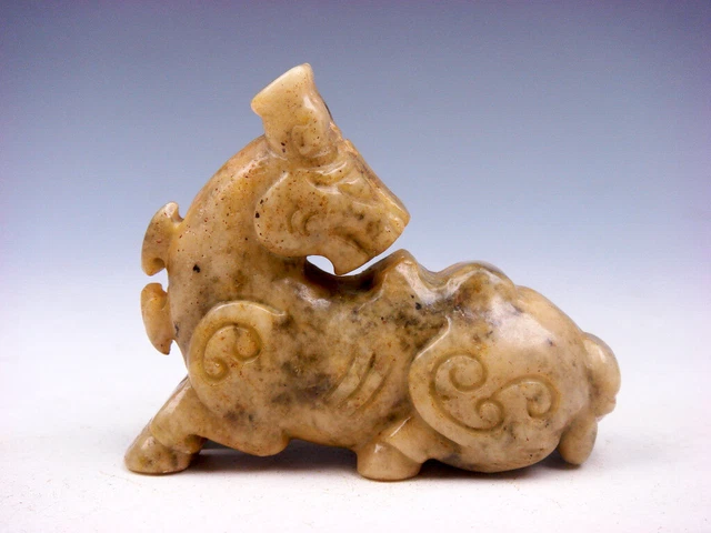 Old Nephrite Jade Stone Carved Sculpture Monster Foo Dog Lion Looks Back #091222