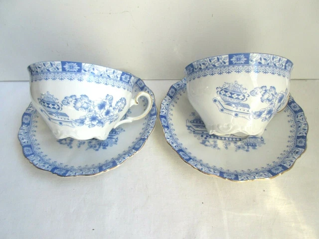 2 tasses à thé, café, chocolat + soucoupes, porcelaine allemande, dentelle bleue