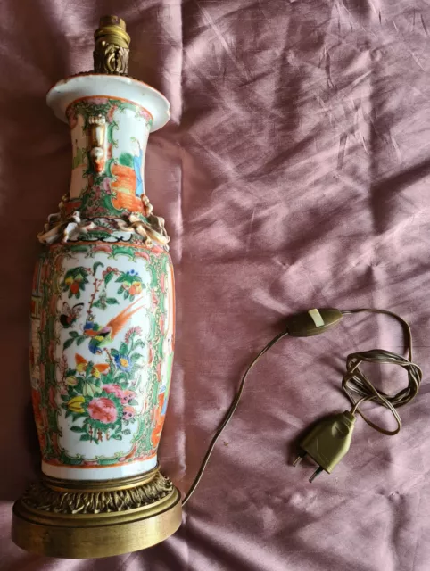 Vase chinois XIXème en porcelaine de canton & monture pour lampe en bronze