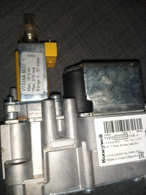 Honeywell VALVOLA GAS HONEYWELL tipo VK4105M 5108 4 HONEYWELL V7335A 5037 1 
