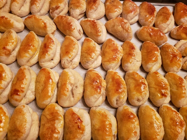 1 Dozen Hopia Ube Freshly Made Philippine Snacks
