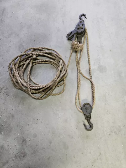 Iron Barn Pulley Block and Tackle Double Pulley With Hook Chain Rope Vintage