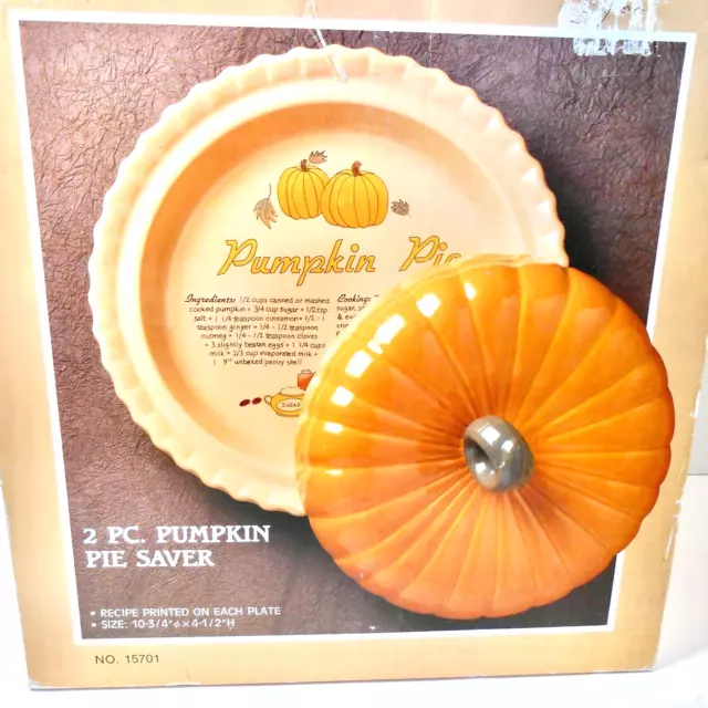 LTD Commodities 2 Piece Pumpkin Pie Saver with Recipe 1990