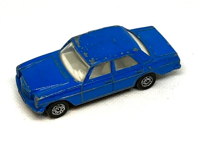 Corgi Juniors Mercedes Benz 240D Druckguss getragen. Sammlerstück