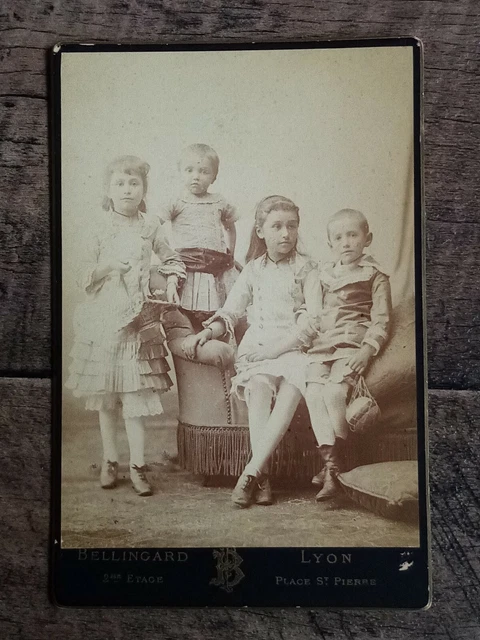 grl wth doll, crca 1900 | Photos ancennes d'enfants, Photographe d