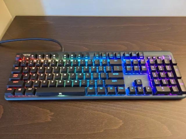 Fnatic - Streak RGB Wired Gaming Mechanical CHERRY MX  RGB Red Switch Silent