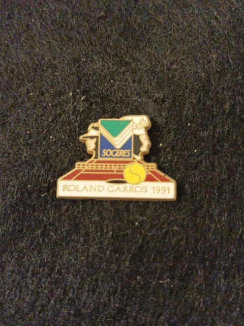 PINS - Roland GARROS, ANTENNE 2, signé ARTHUS BERTRAND PARIS N°12 EUR 7,90 - FR
