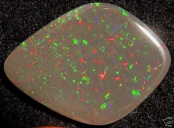 21.9ct Gigantesques Solide Dark Opale Vif Rot-Grüne Modèle Video Flashfire-Opals