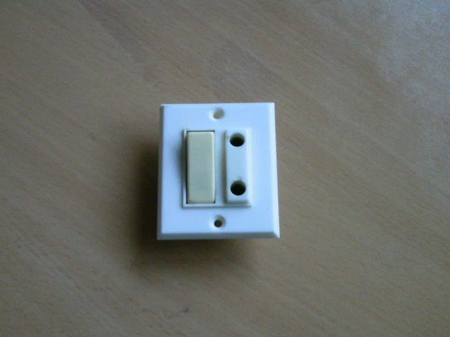 INTERRUPTEUR VA ET vient Avec Fusible modèle Mistral Legrand EUR 12,50