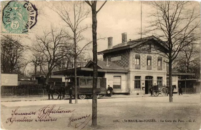CPA ST-MAUR des FOSSES La Gare du Parc. (509467)
