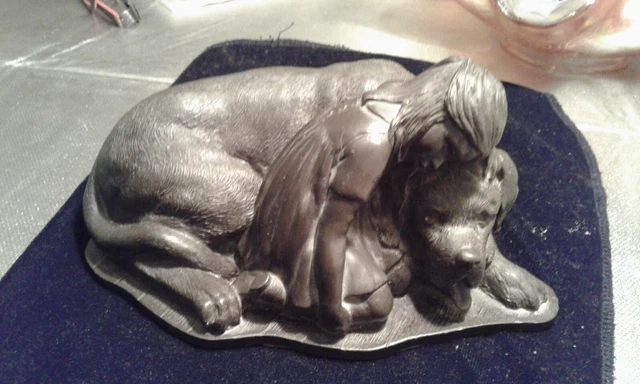 Heredities figures dog/small girl Pauline Parsons