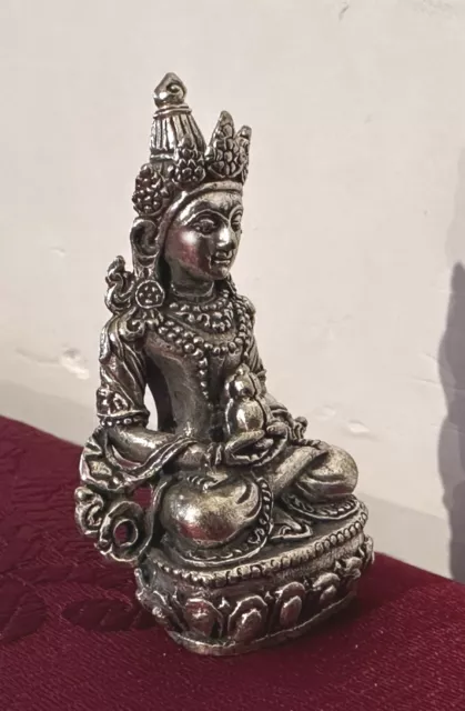 Wunderschöner silber Amitayus für langes Leben, Miniatur Buddha Statue aus Nepal