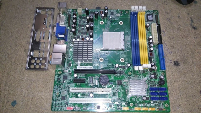 Carte Mère Foxconn 965M03A1-Q-8KS2H Socket 775 – Occasion En Bon état – Pour PC Vintage/rénovation