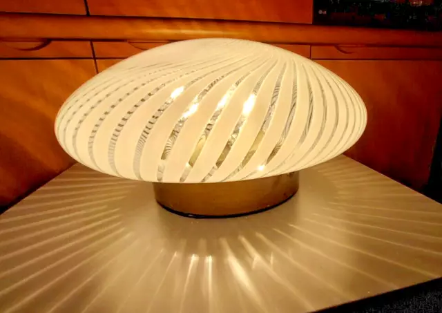 Lampada Tavolo Vintage Mushroom Fungo Design Vetro Murano Bianco Anni 60 Lampada Tavolo Vintage Mushroom Fungo Design Vetro Murano Bianco Anni 60