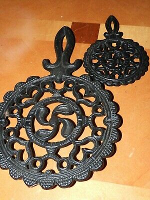 Set of 2 Vintage Matching Cast Iron Trivets Large & Small T7 Tulip