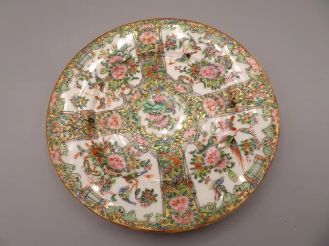 Assiette Ancienne En Porcelaine De Chine.canton .Xix°.