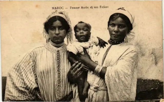 CPA AK Maroc Femme Arabe et son Enfant MAROC (738665)