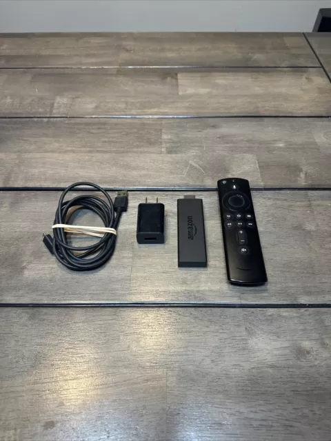 Amazon Fire TV Stick 2nd Generation LY73PR W/ Voice Remote, Excellent Condition