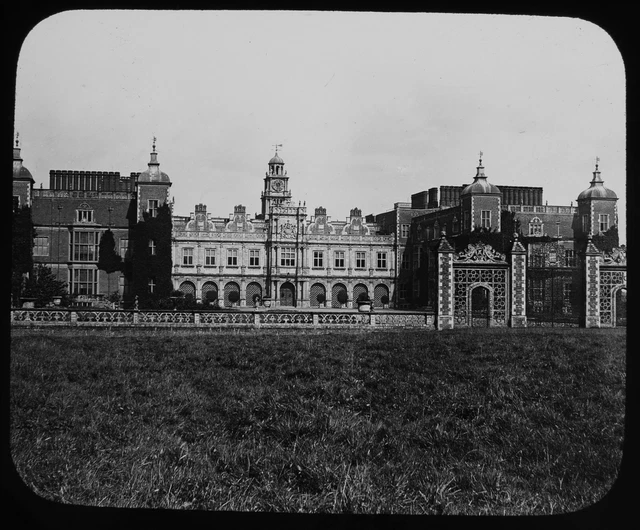 ANTIQUE Magic Lantern Slide FRONT OF HATFIELD HOUSE C1890 VICTORIAN PHOTO